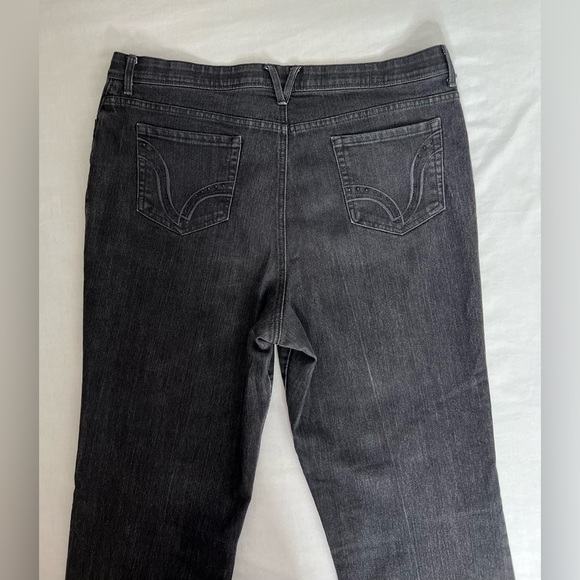 Gloria Vanderbilt Straight Leg Jeans Women's 18 Average Black 5-Pocket High Rise - Picture 6 of 10